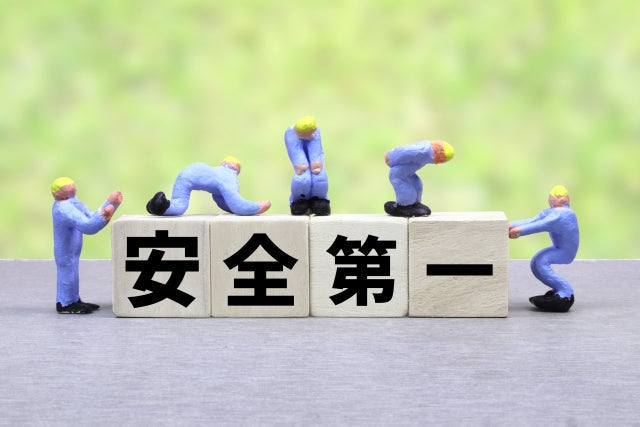 フォークリフトの安全を徹底解説！事故原因から最新対策まで